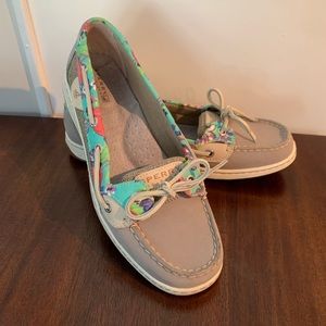 Sperry Top-sider flamingo and grey print